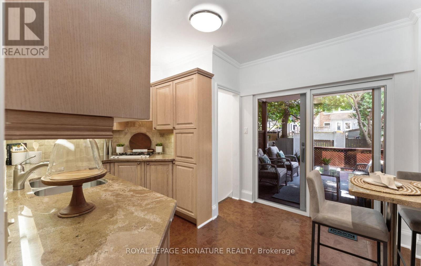45 Hillsdale Avenue W, Toronto, Ontario  M5P 1E9 - Photo 10 - C12438035