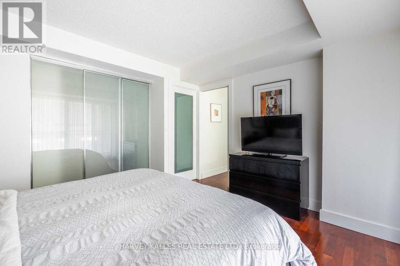 1103 - 80 Cumberland Street, Toronto, Ontario  M5R 3V1 - Photo 12 - C12438042