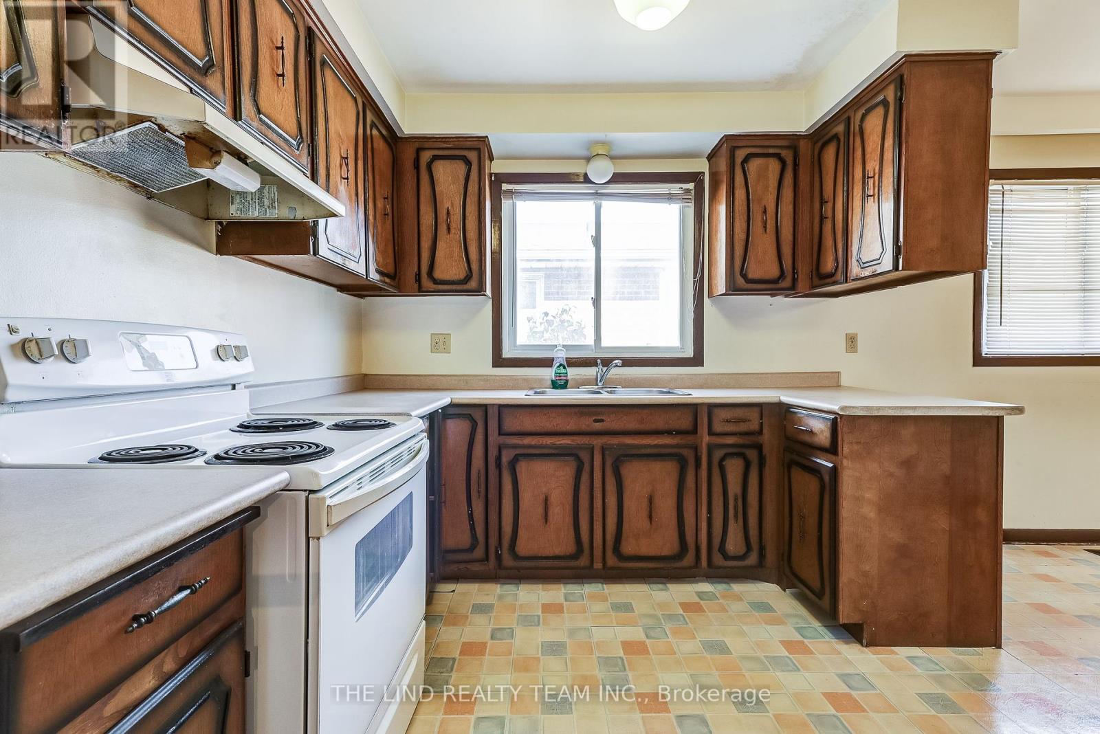 260 Apache Trail, Toronto, Ontario  M2H 2W4 - Photo 11 - C12438074