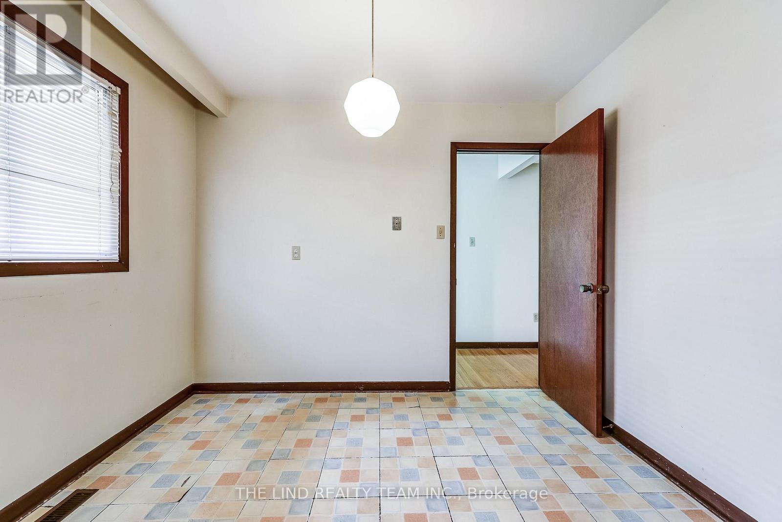 260 Apache Trail, Toronto, Ontario  M2H 2W4 - Photo 16 - C12438074