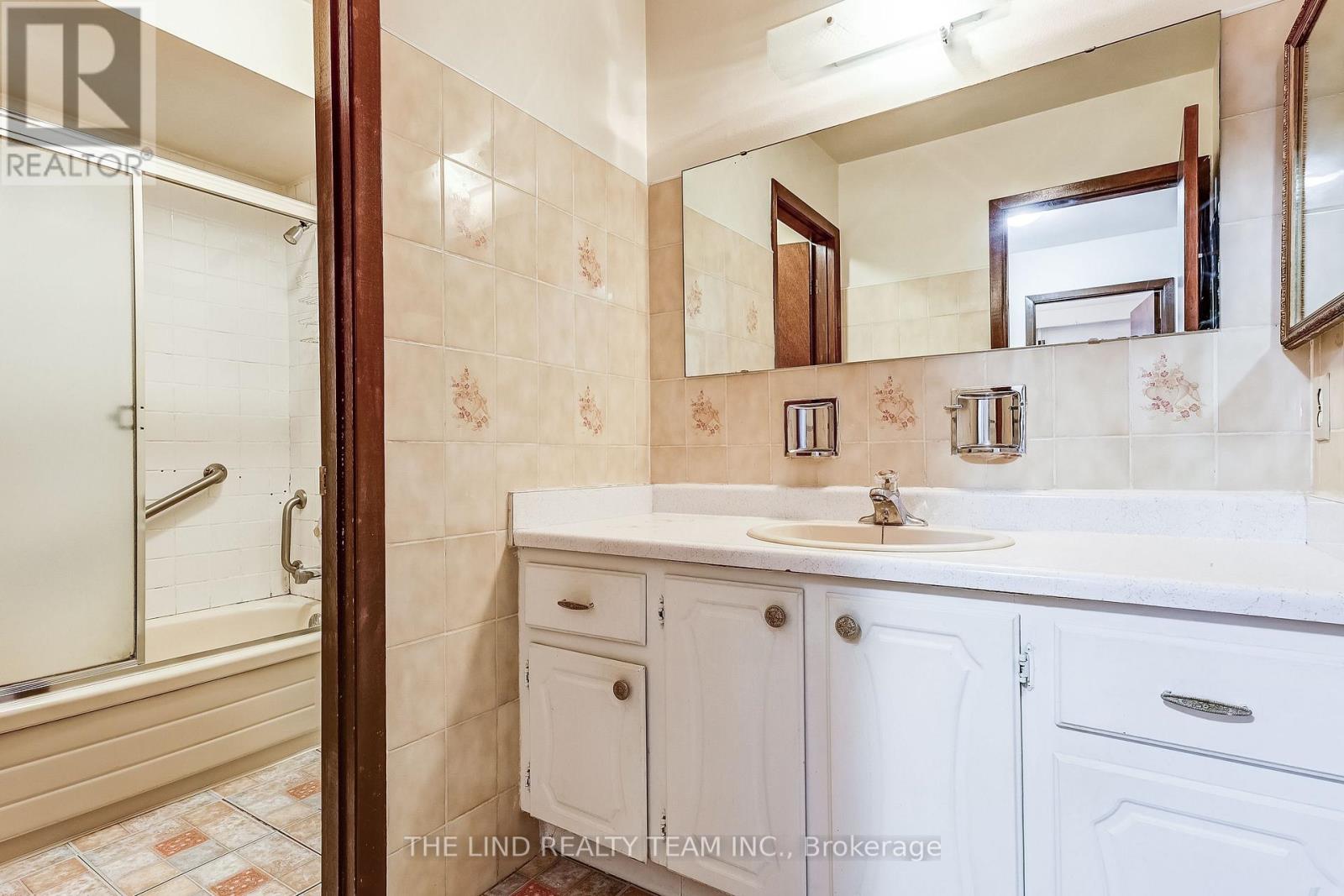 260 Apache Trail, Toronto, Ontario  M2H 2W4 - Photo 22 - C12438074