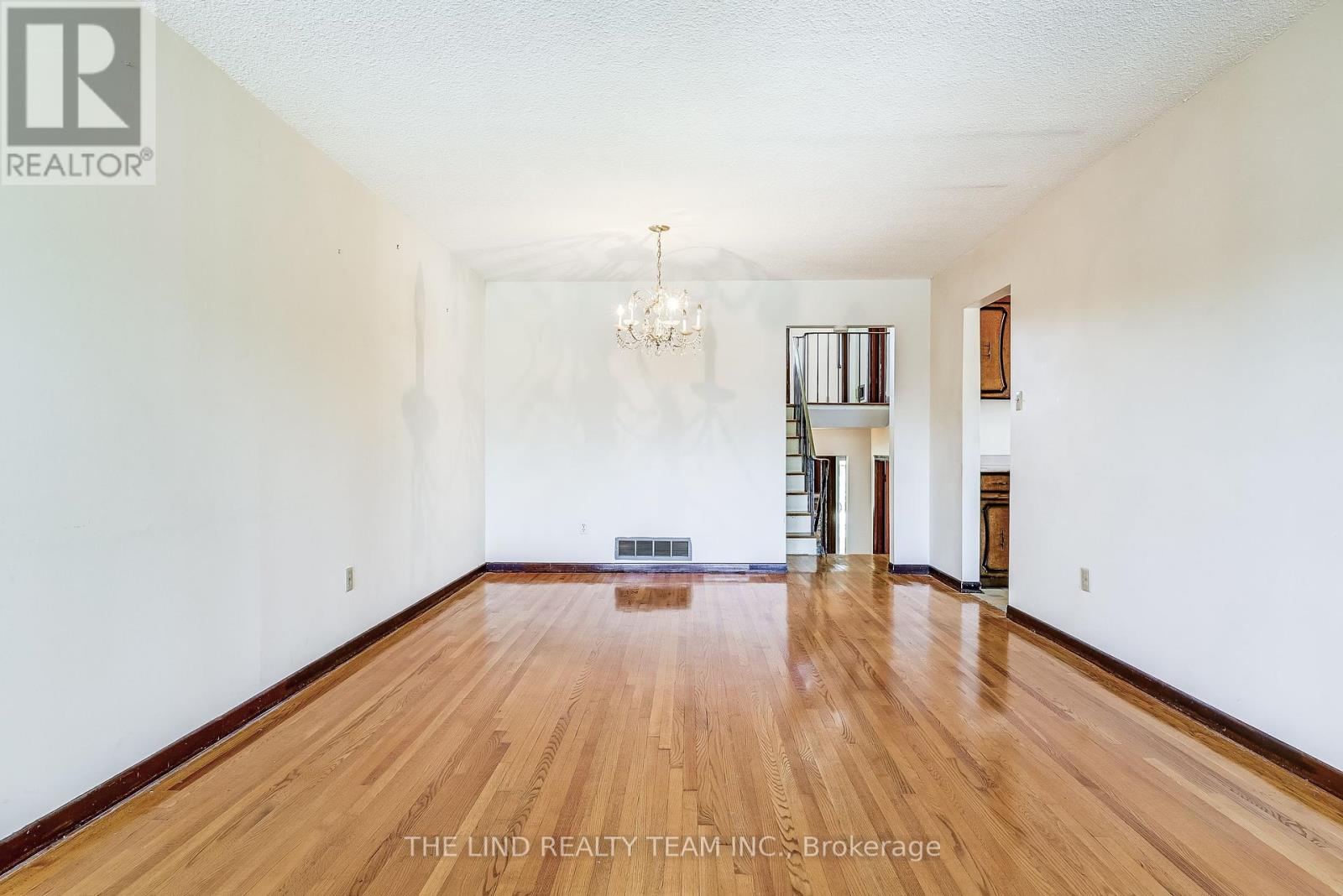 260 Apache Trail, Toronto, Ontario  M2H 2W4 - Photo 7 - C12438074