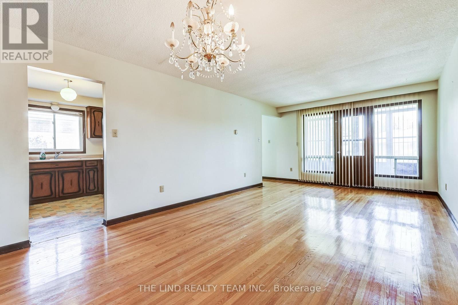260 Apache Trail, Toronto, Ontario  M2H 2W4 - Photo 8 - C12438074