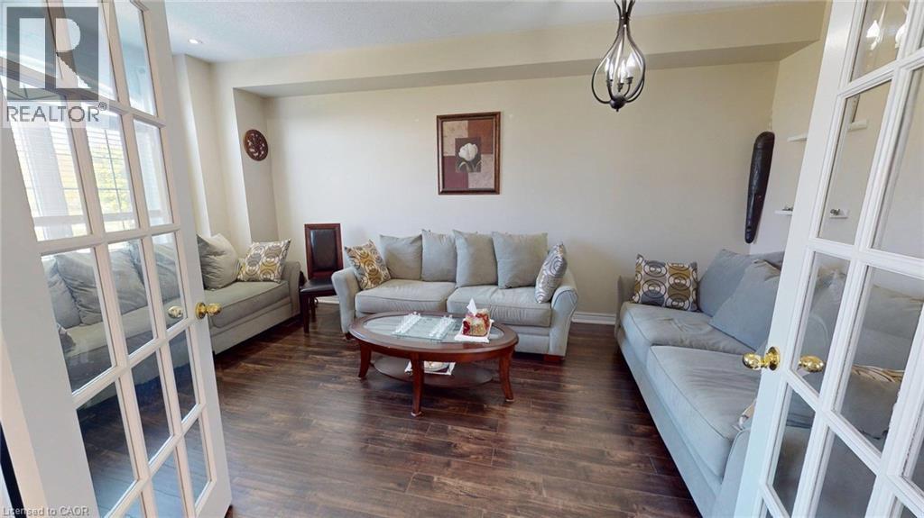 206 Springstead Avenue, Stoney Creek, Ontario  L8E 6E8 - Photo 2 - 40774991