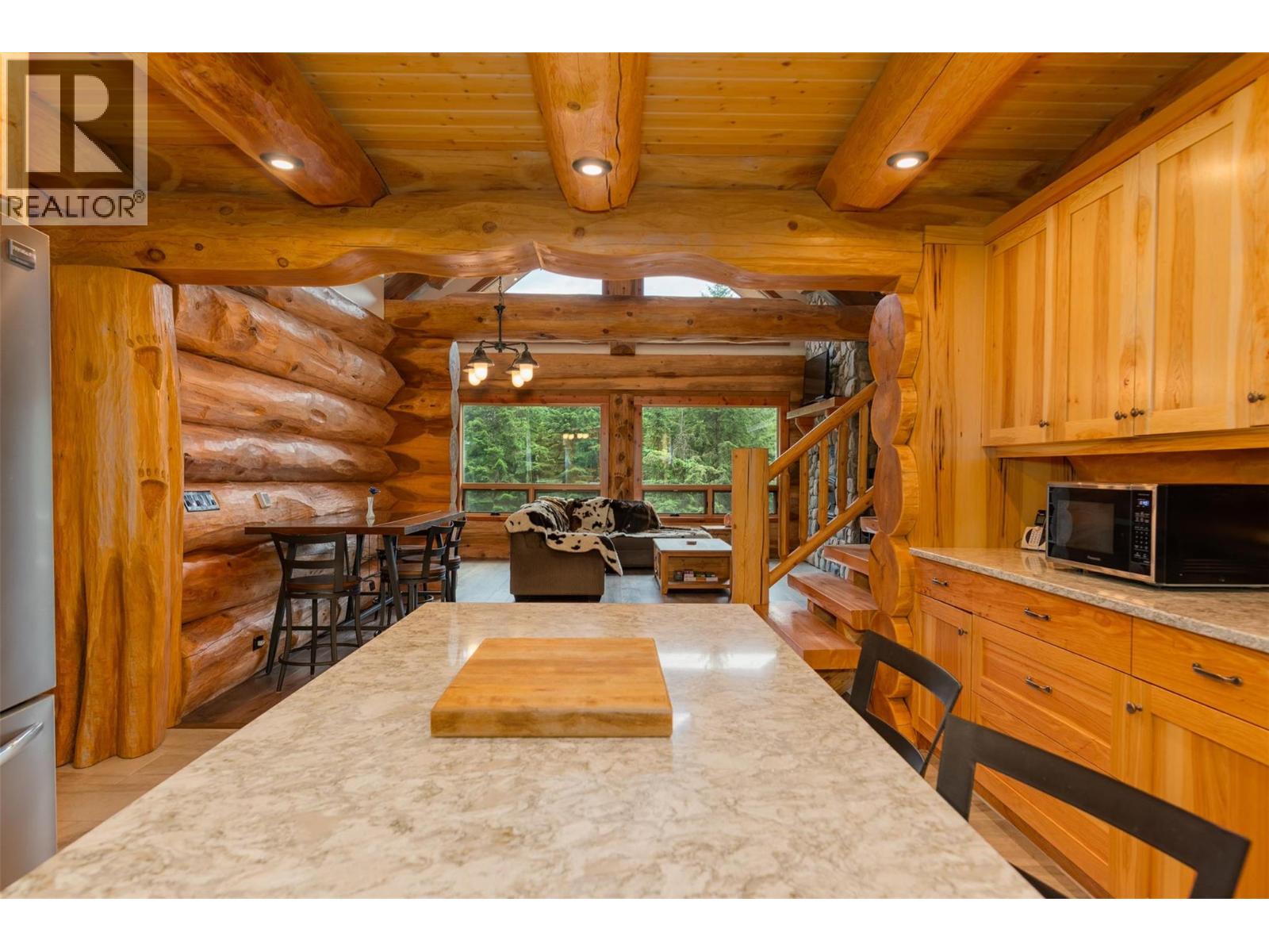 800 Highway 22, Rossland, British Columbia  V0G 1Y0 - Photo 16 - 10364452