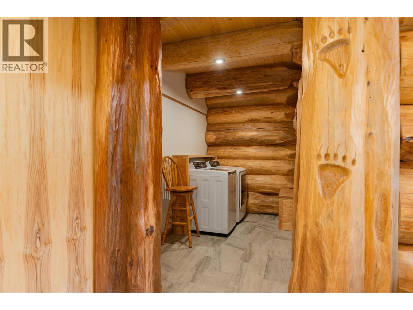 800 Highway 22, Rossland, British Columbia  V0G 1Y0 - Photo 32 - 10364452