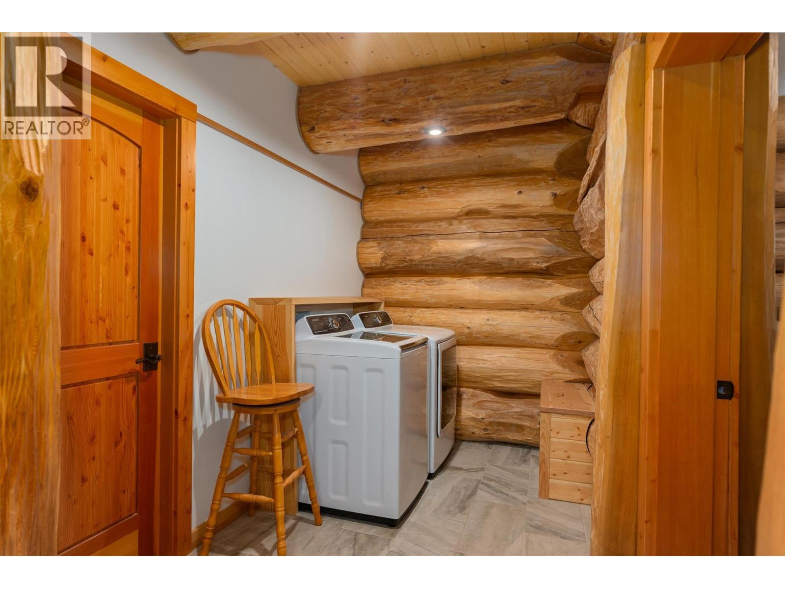 800 Highway 22, Rossland, British Columbia  V0G 1Y0 - Photo 33 - 10364452