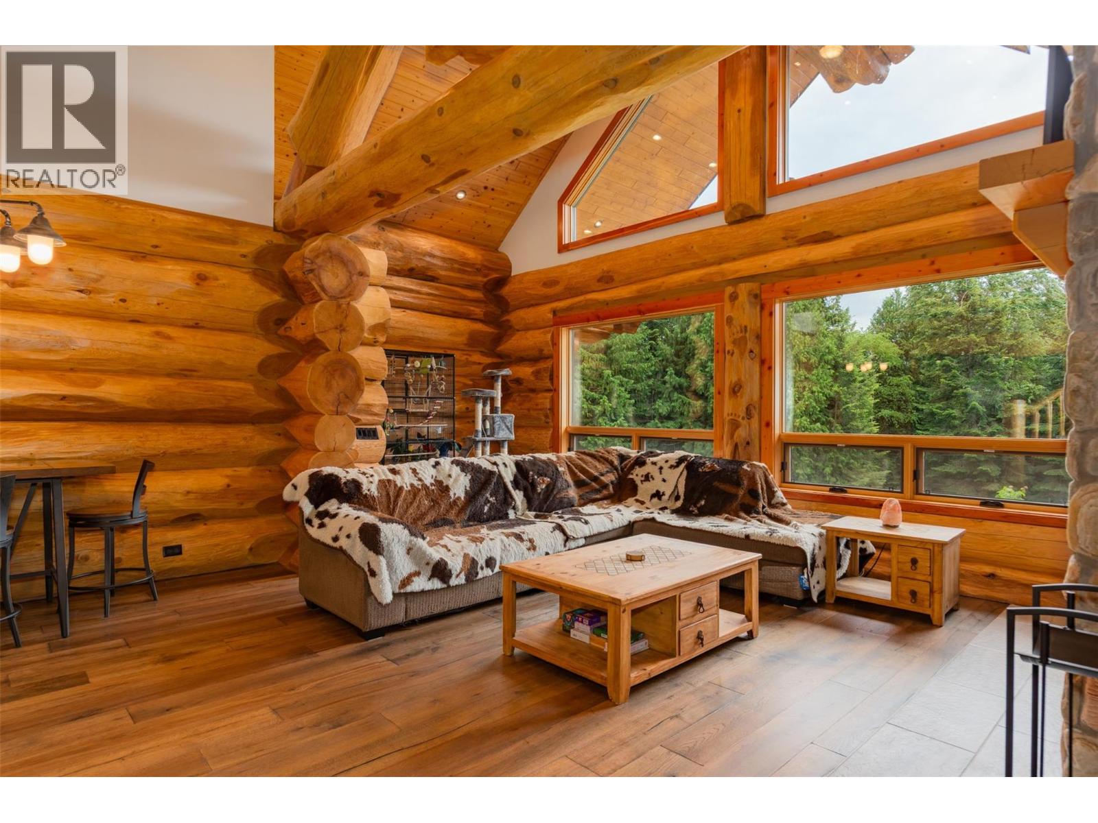 800 Highway 22, Rossland, British Columbia  V0G 1Y0 - Photo 4 - 10364452