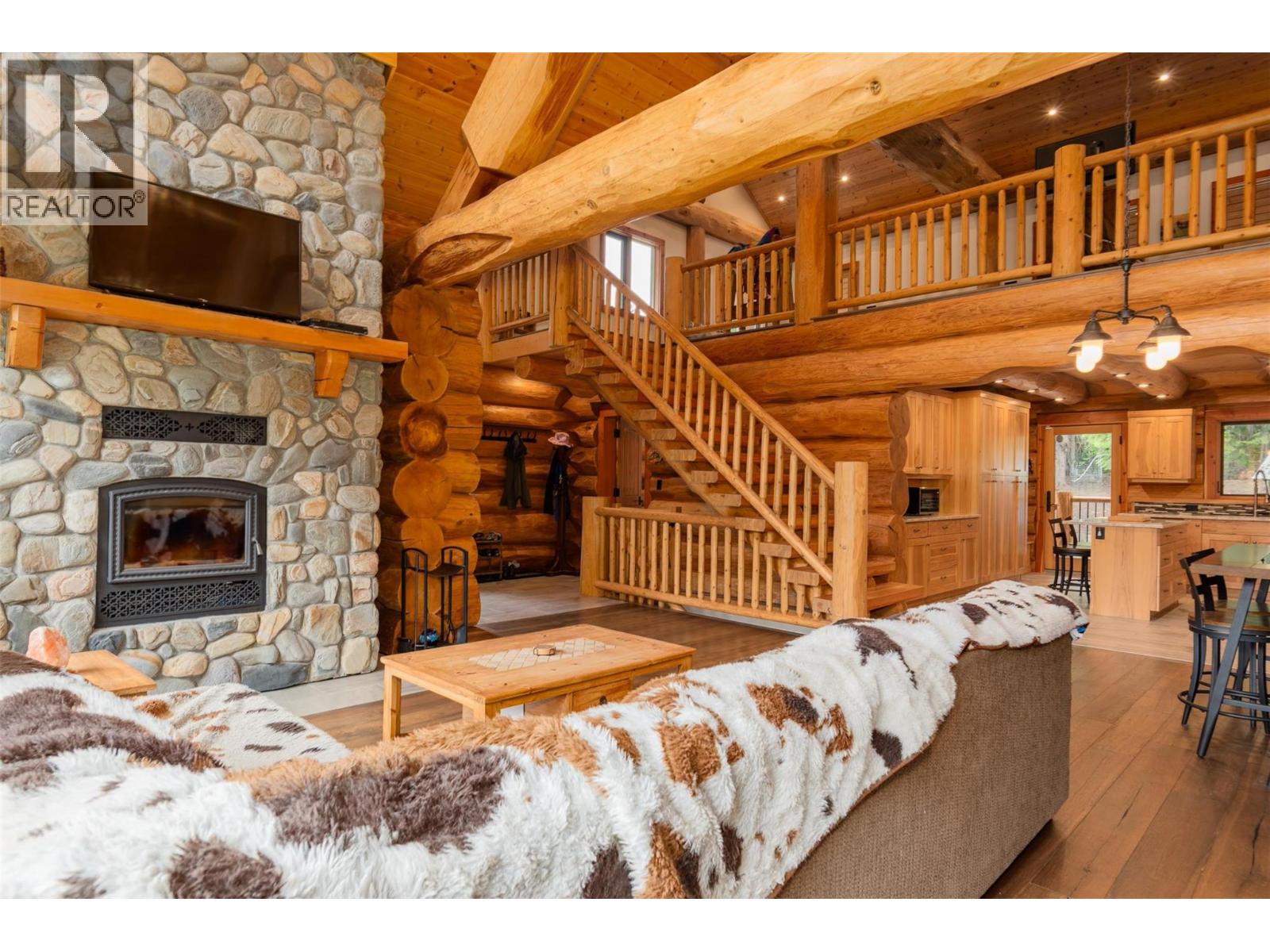 800 Highway 22, Rossland, British Columbia  V0G 1Y0 - Photo 6 - 10364452