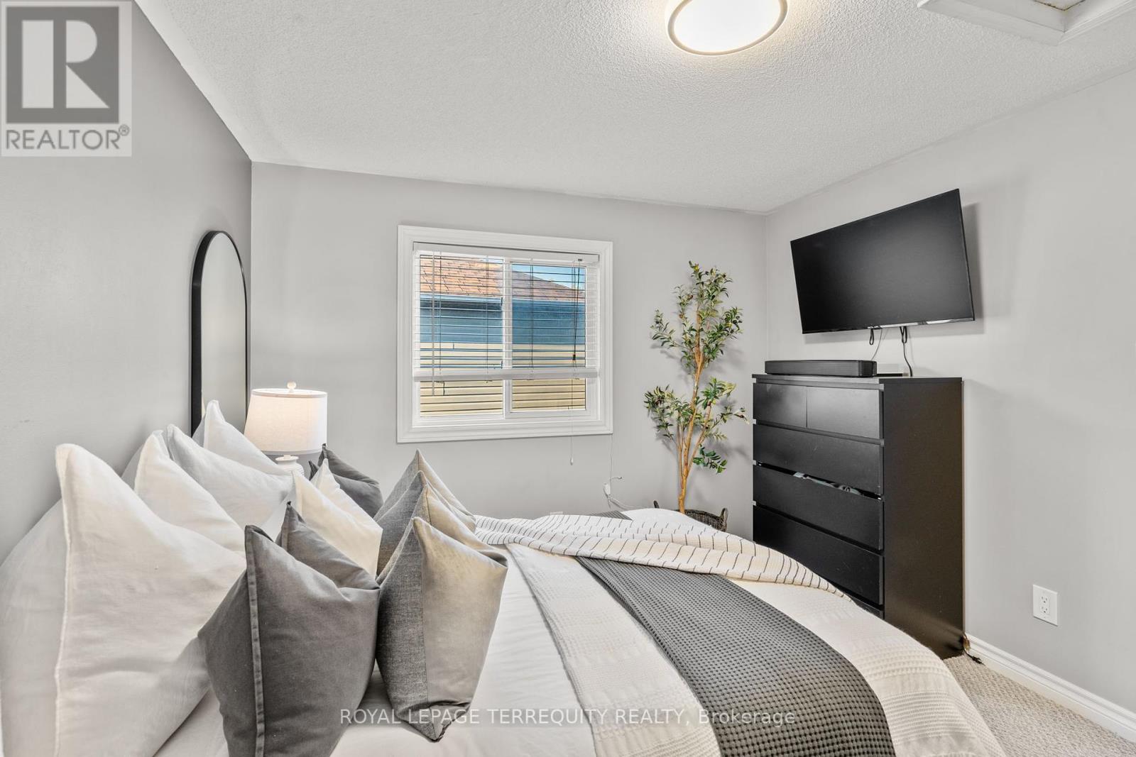 43 Champine Square, Clarington, Ontario  L1C 4W1 - Photo 19 - E12437926