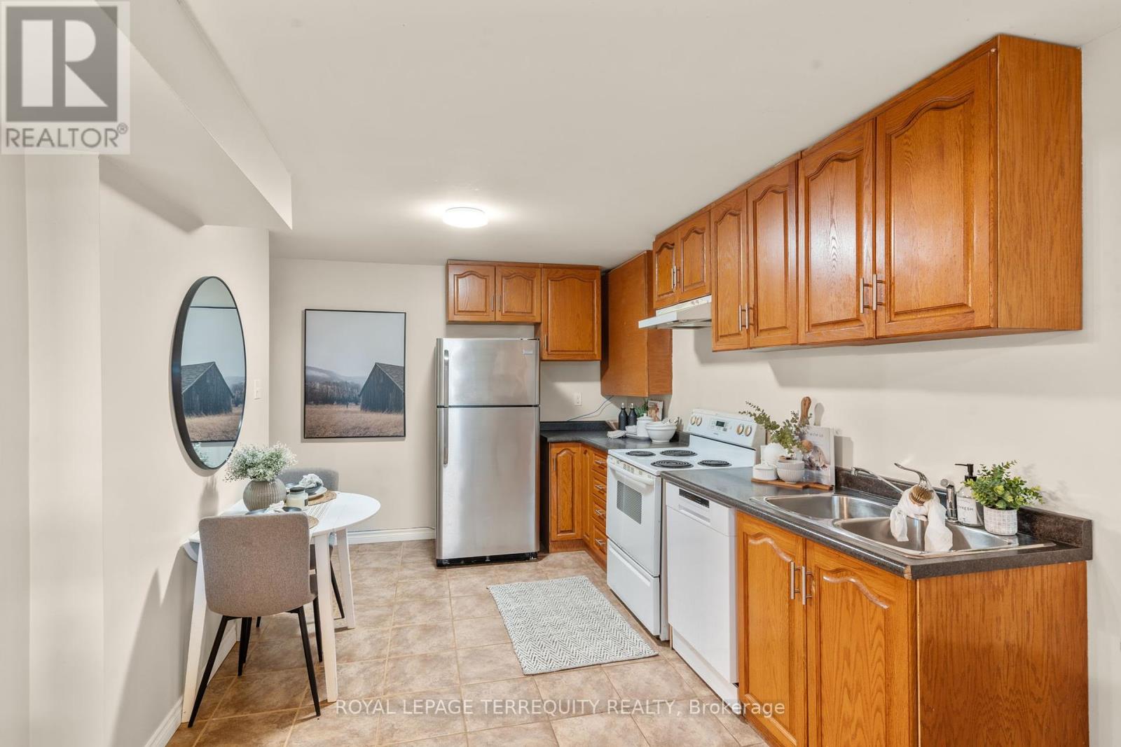 43 Champine Square, Clarington, Ontario  L1C 4W1 - Photo 34 - E12437926
