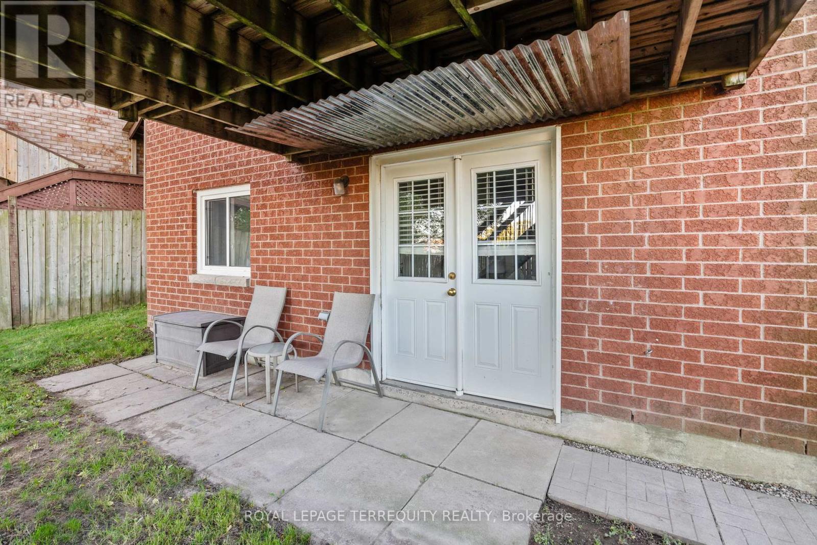 43 Champine Square, Clarington, Ontario  L1C 4W1 - Photo 40 - E12437926