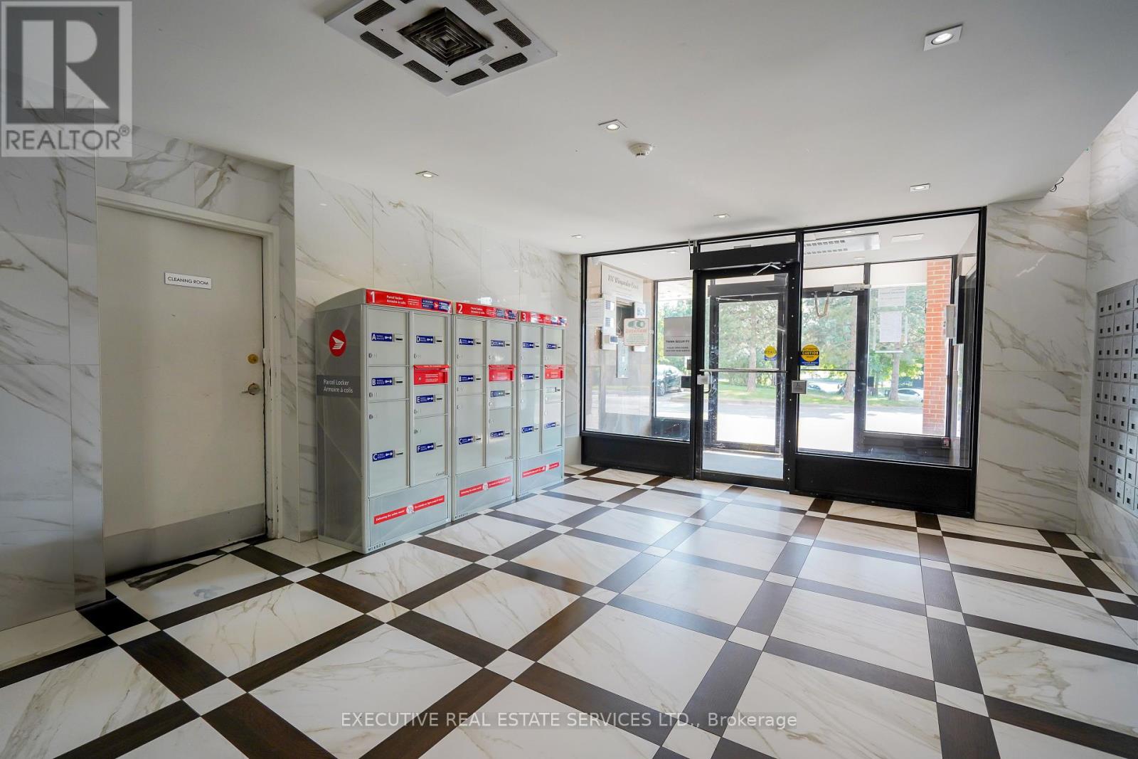 605 - 100 Wingarden Court, Toronto, Ontario  M1B 2P4 - Photo 4 - E12437957