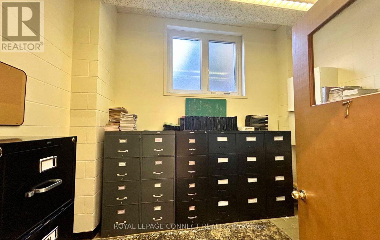 Lower, Off - 676 Simcoe Street N, Oshawa (Centennial), Ontario  L1G 4V7 - Photo 22 - E12438026