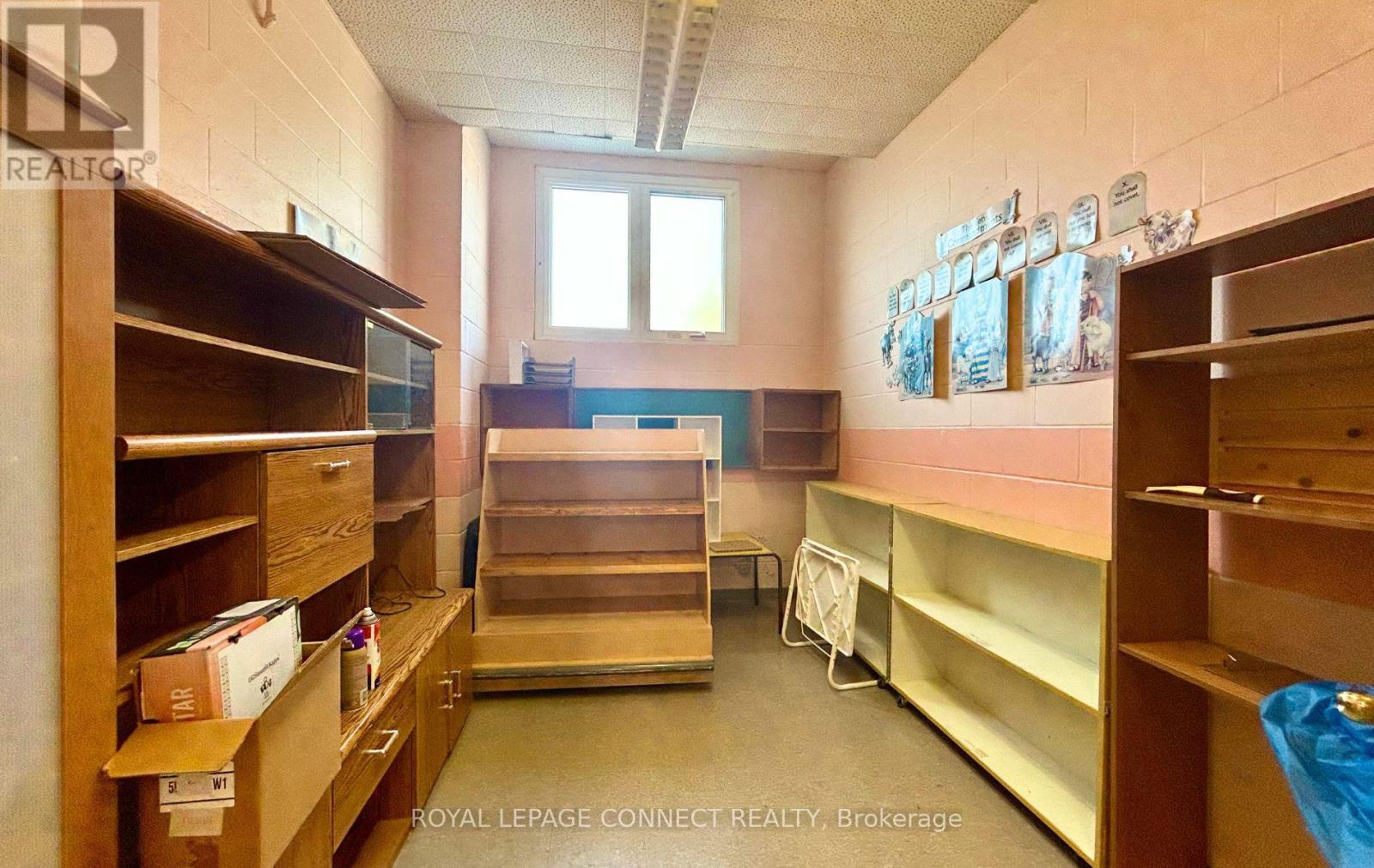 Lower, Off - 676 Simcoe Street N, Oshawa (Centennial), Ontario  L1G 4V7 - Photo 8 - E12438026