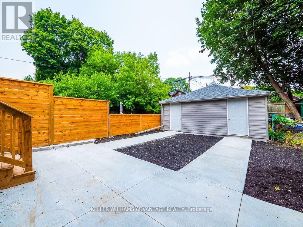 Lower - 283 Greenwood Avenue, Toronto, Ontario  M4L 2R6 - Photo 12 - E12438048