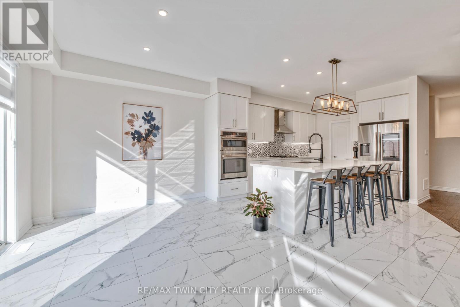 110 Haldimand Street, Kitchener, Ontario  N2R 0R2 - Photo 12 - X12437622