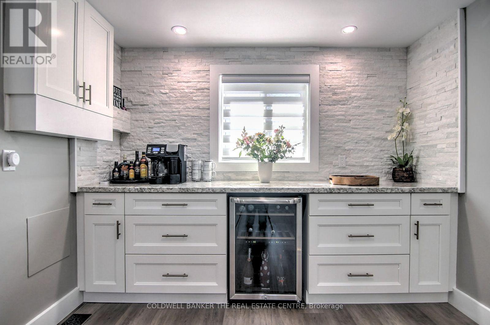 55 Prince Street W, Kawartha Lakes (Bobcaygeon), Ontario  K0M 1A0 - Photo 14 - X12437635