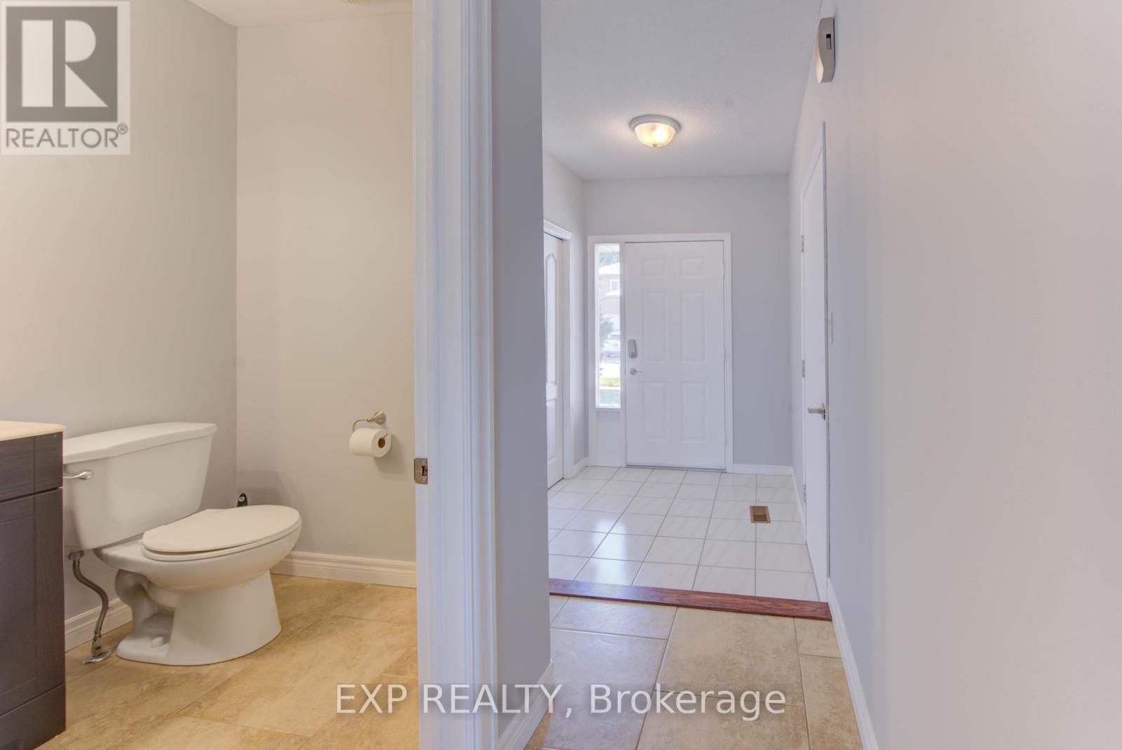 6 - 499 Oakvale Drive, Waterloo, Ontario  N2T 2G6 - Photo 10 - X12437649