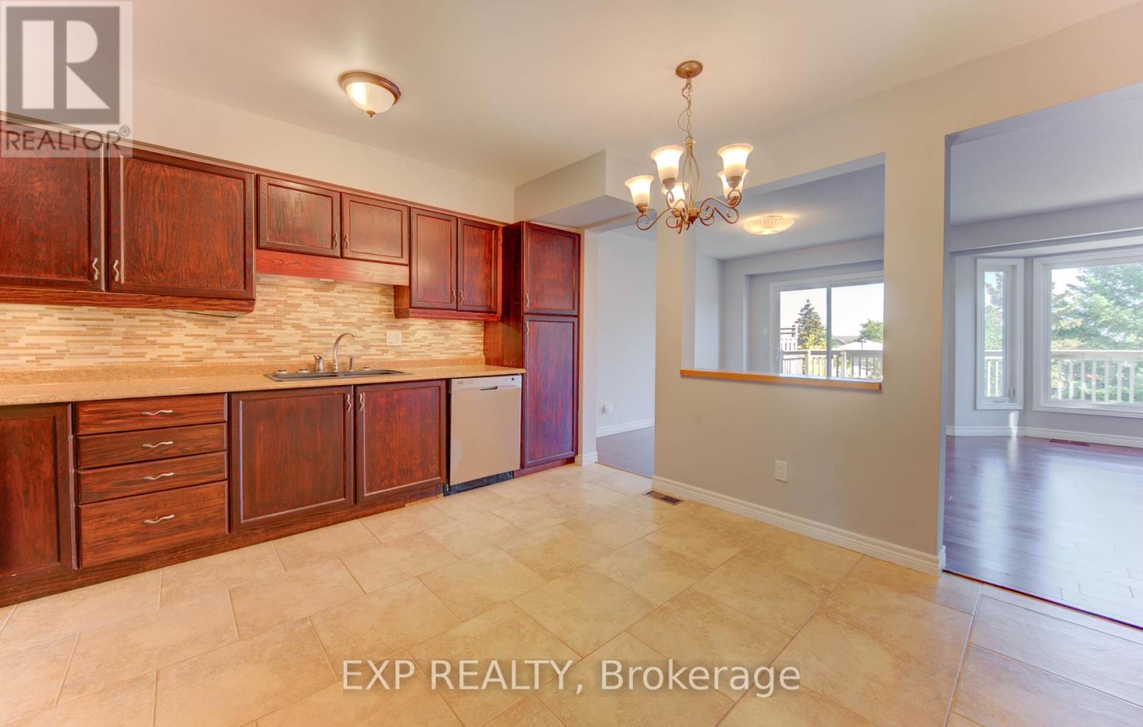 6 - 499 Oakvale Drive, Waterloo, Ontario  N2T 2G6 - Photo 20 - X12437649