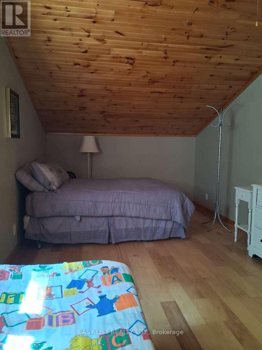175 Old Man's Lake Lane, Magnetawan, Ontario  P0A 1P0 - Photo 16 - X12437666