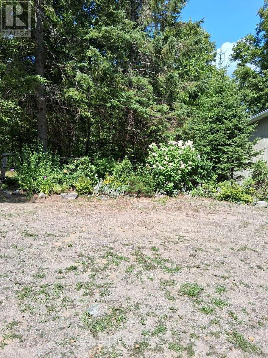 175 Old Man's Lake Lane, Magnetawan, Ontario  P0A 1P0 - Photo 2 - X12437666