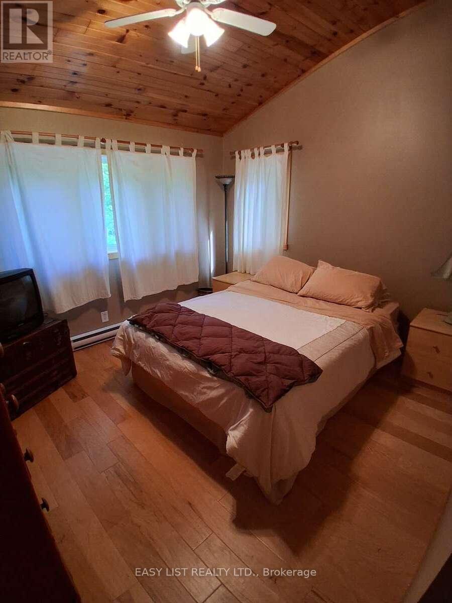 175 Old Man's Lake Lane, Magnetawan, Ontario  P0A 1P0 - Photo 20 - X12437666