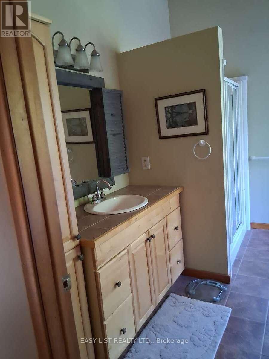 175 Old Man's Lake Lane, Magnetawan, Ontario  P0A 1P0 - Photo 29 - X12437666