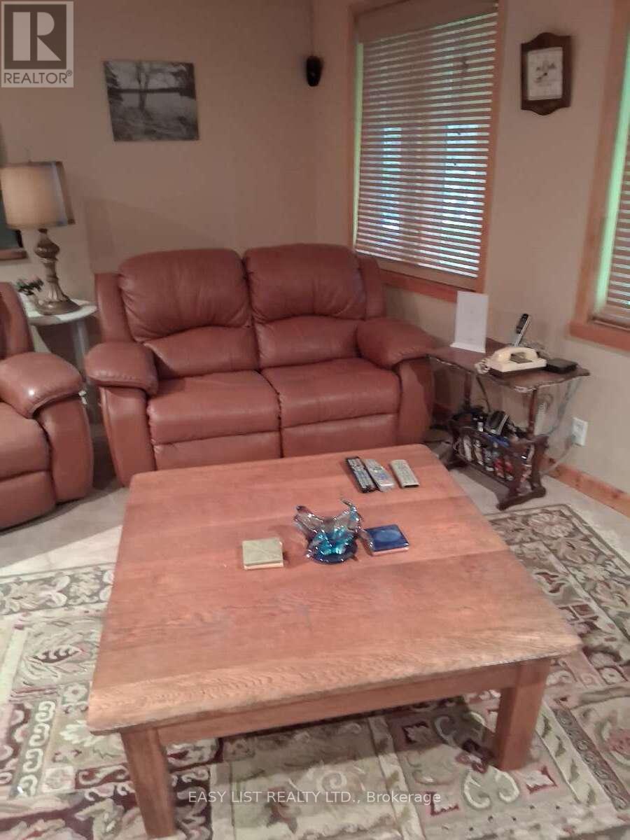 175 Old Man's Lake Lane, Magnetawan, Ontario  P0A 1P0 - Photo 33 - X12437666