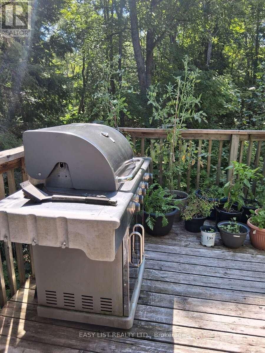 175 Old Man's Lake Lane, Magnetawan, Ontario  P0A 1P0 - Photo 4 - X12437666