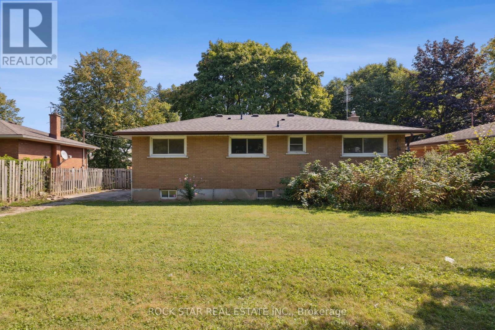 Upper - 87 Leaside Drive, St. Catharines, Ontario  L2M 4G7 - Photo 18 - X12437672