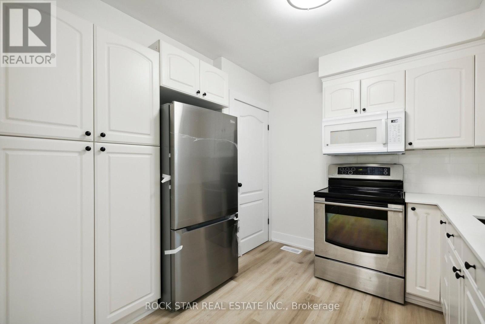 Upper - 87 Leaside Drive, St. Catharines, Ontario  L2M 4G7 - Photo 6 - X12437672