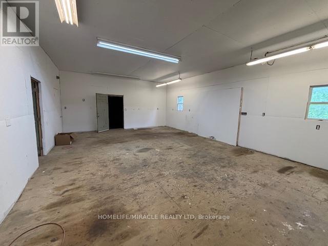 (Shop) - 1047 Parkinson Road, Woodstock, Ontario  N4S 7W3 - Photo 15 - X12437693