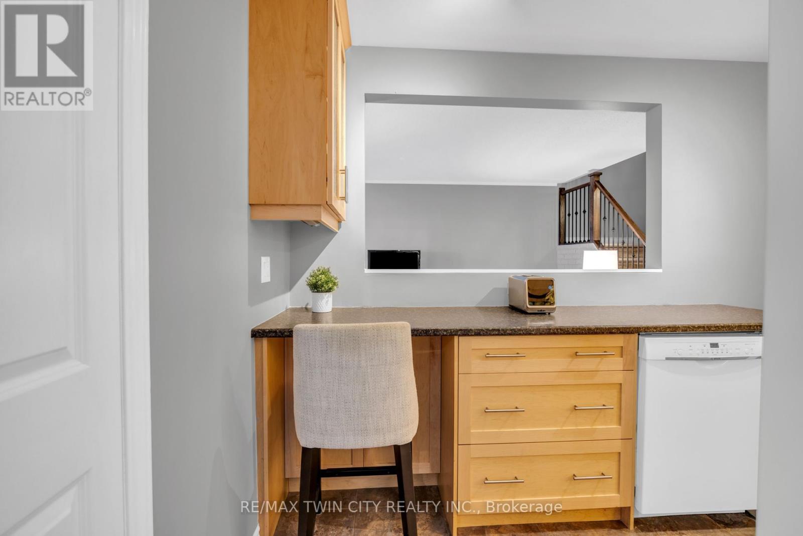 54 - 14 Williamsburg Road, Kitchener, Ontario  N2E 1W1 - Photo 13 - X12437717