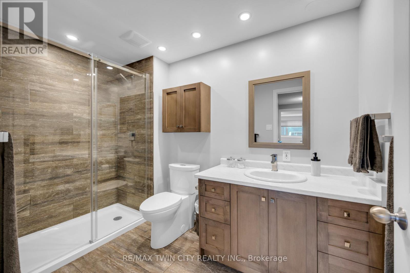 54 - 14 Williamsburg Road, Kitchener, Ontario  N2E 1W1 - Photo 23 - X12437717