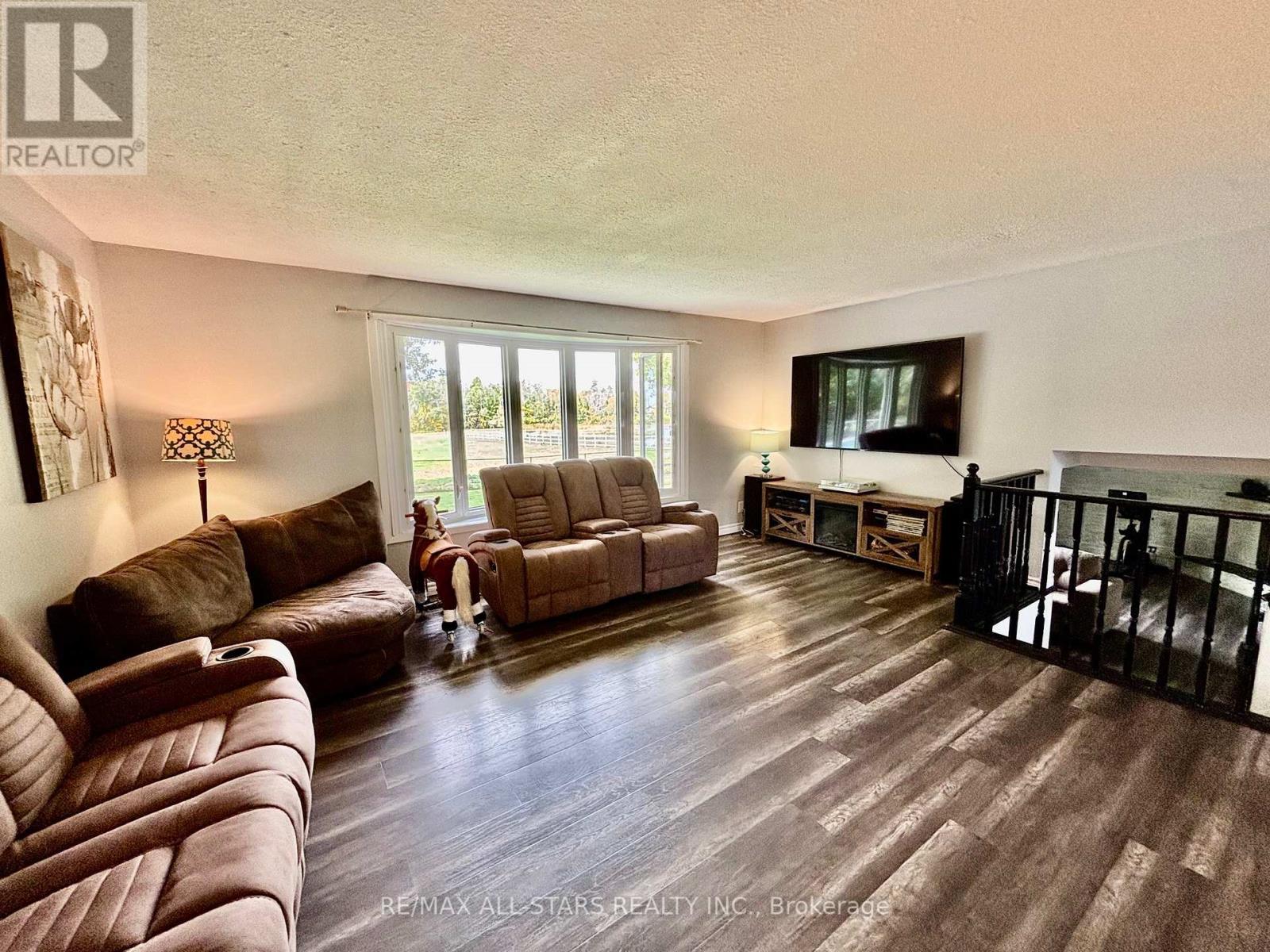 375 Ogemah Road, Kawartha Lakes, Ontario  K0M 2C0 - Photo 7 - X12437720