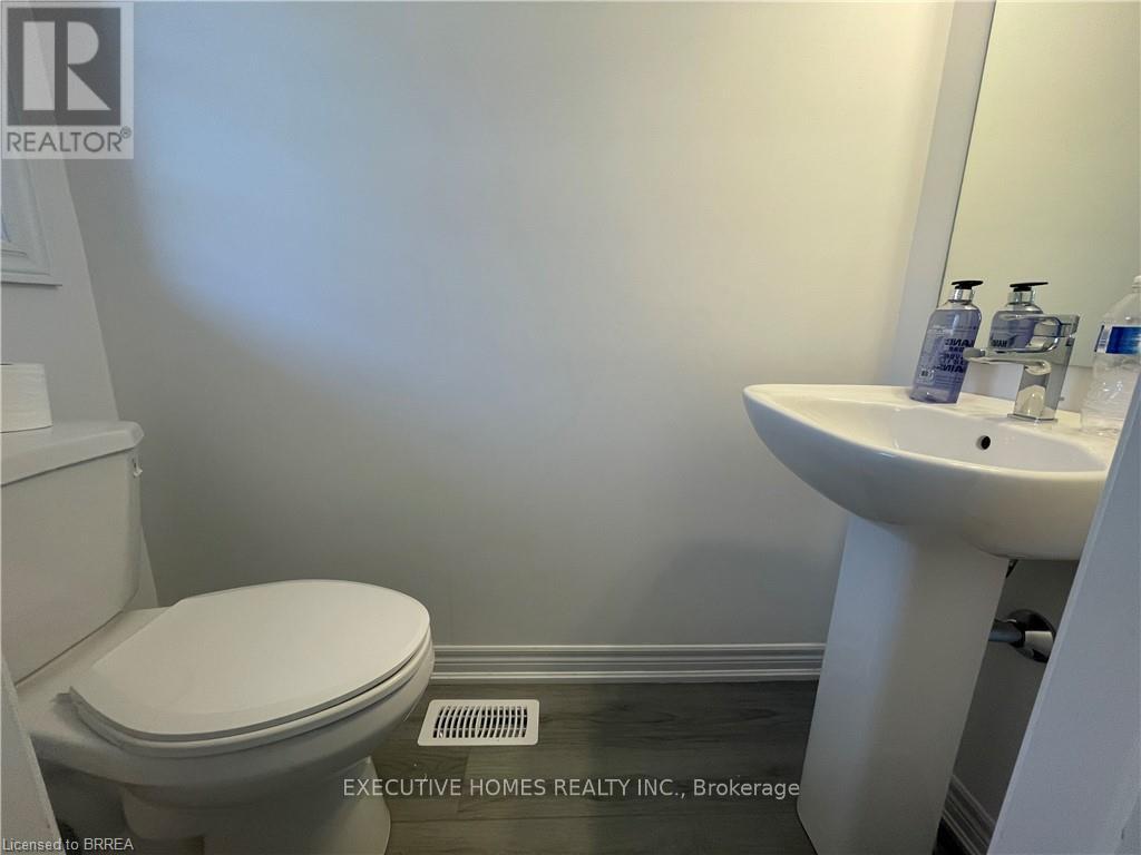 100 - 120 Court Drive, Brant, Ontario  N3L 0N2 - Photo 10 - X12437759