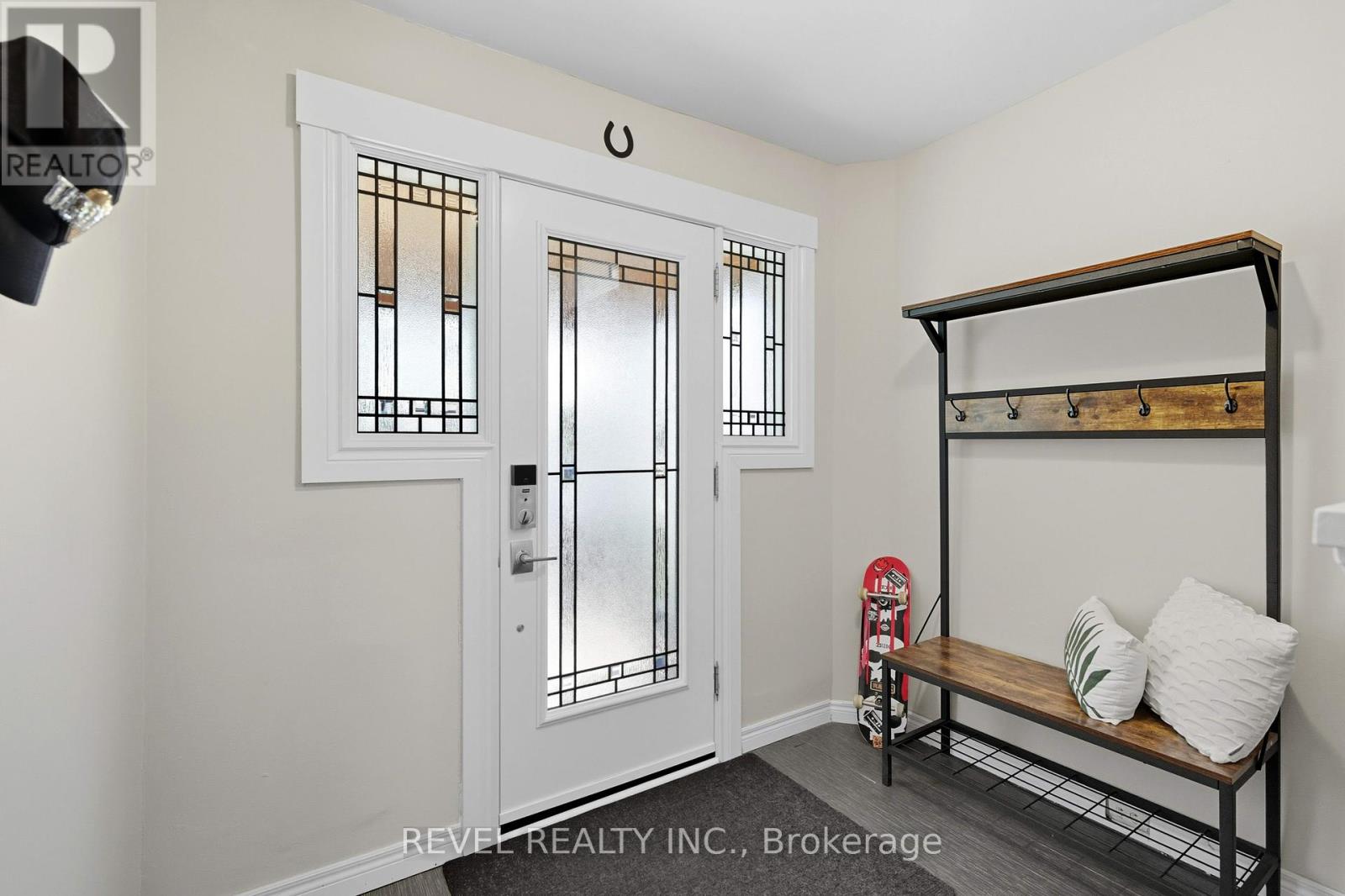 197 Balmoral Avenue S, Hamilton, Ontario  L8M 3K5 - Photo 3 - X12437773