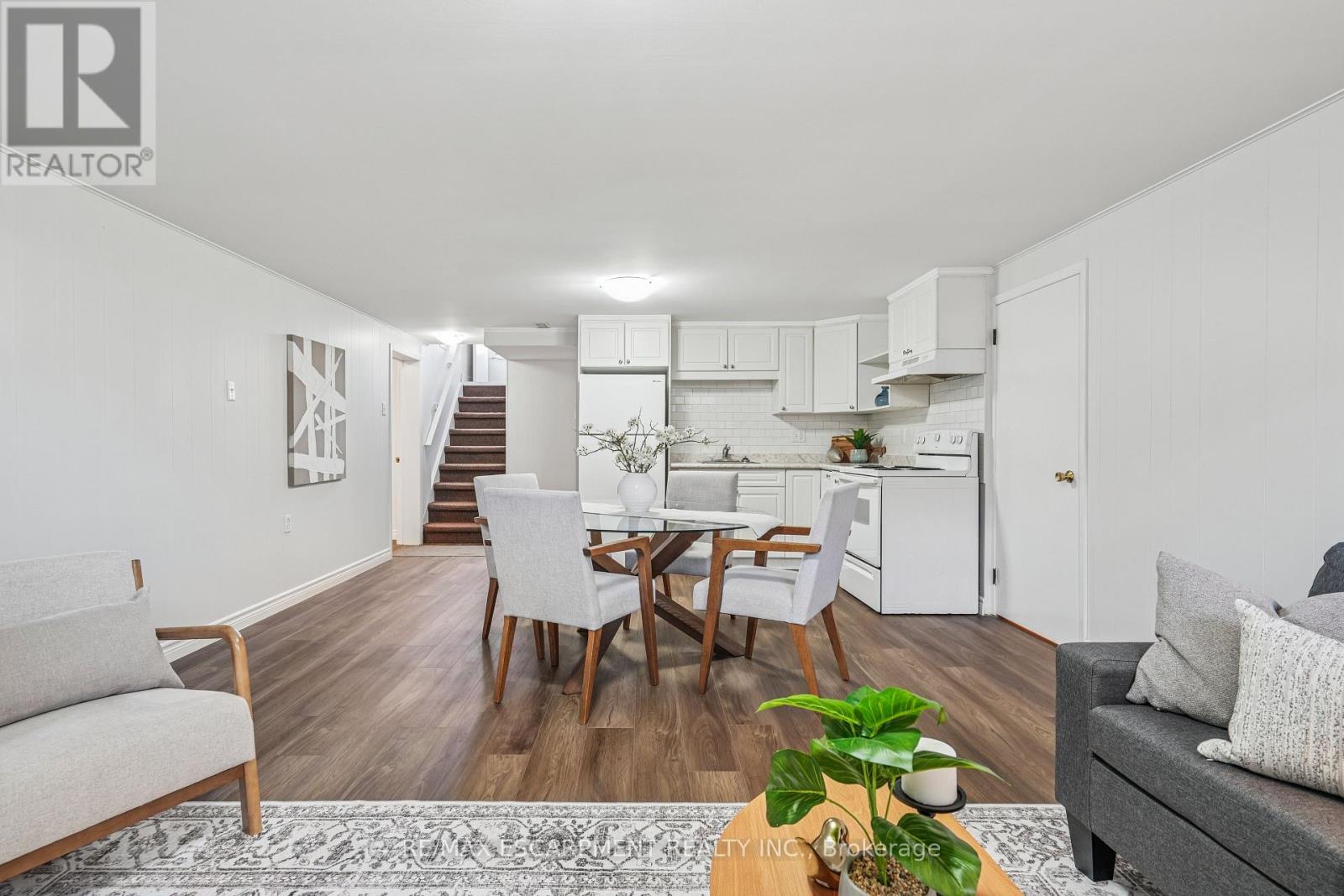 6 Clive Avenue, Guelph, Ontario  N1E 3S3 - Photo 7 - X12437811
