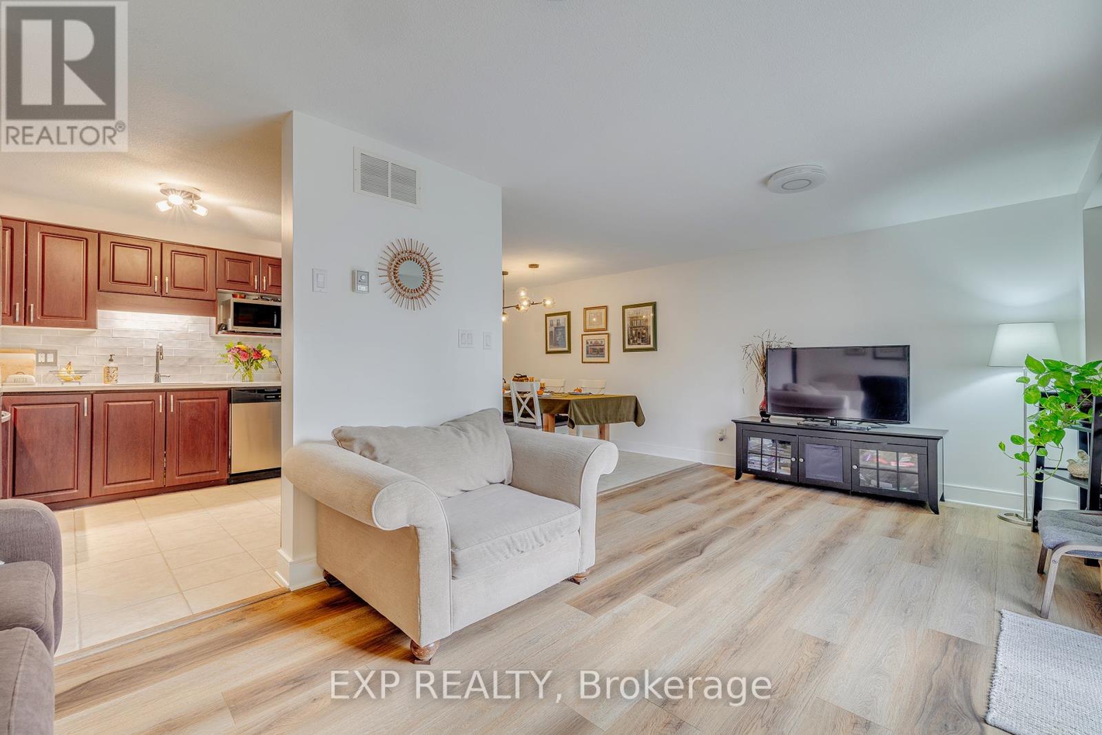 220 Prosperity Drive, Kitchener, Ontario  N2E 4E5 - Photo 11 - X12437846