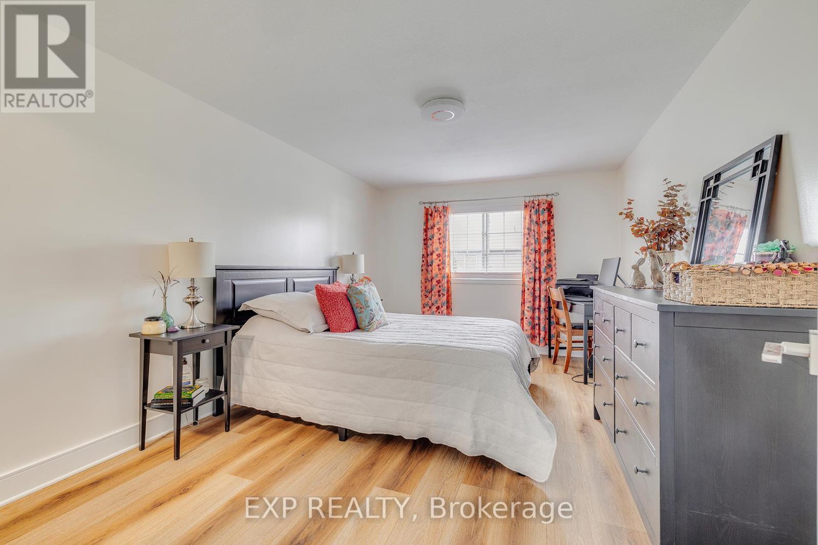 220 Prosperity Drive, Kitchener, Ontario  N2E 4E5 - Photo 14 - X12437846