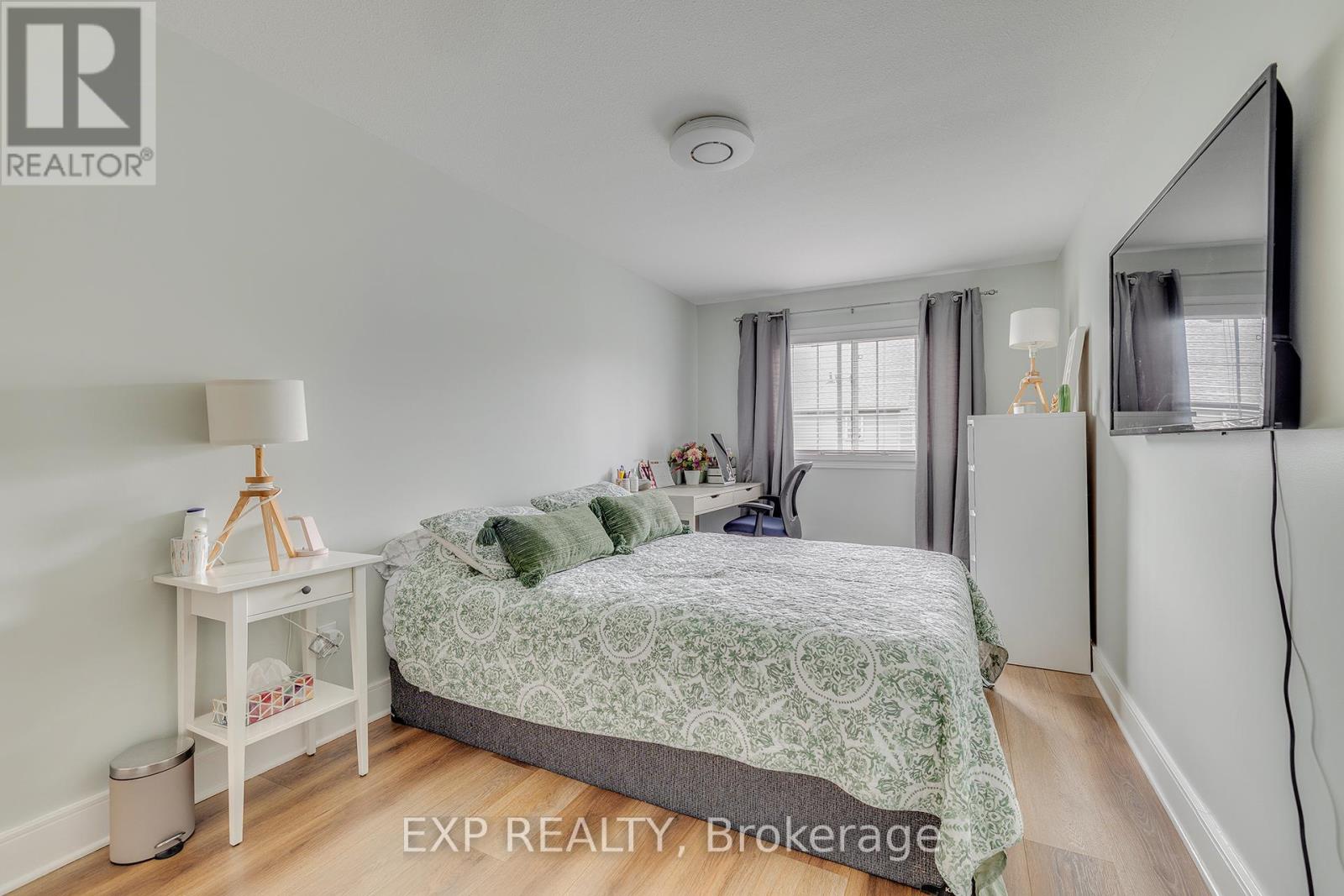 220 Prosperity Drive, Kitchener, Ontario  N2E 4E5 - Photo 17 - X12437846