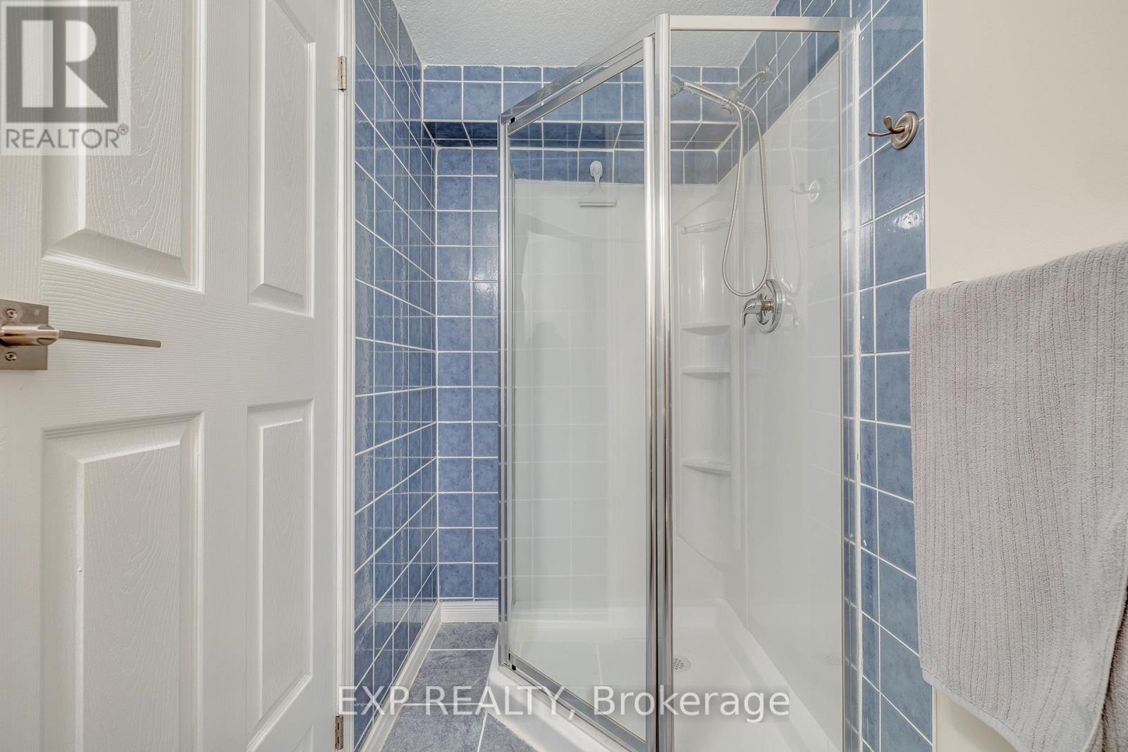 220 Prosperity Drive, Kitchener, Ontario  N2E 4E5 - Photo 25 - X12437846