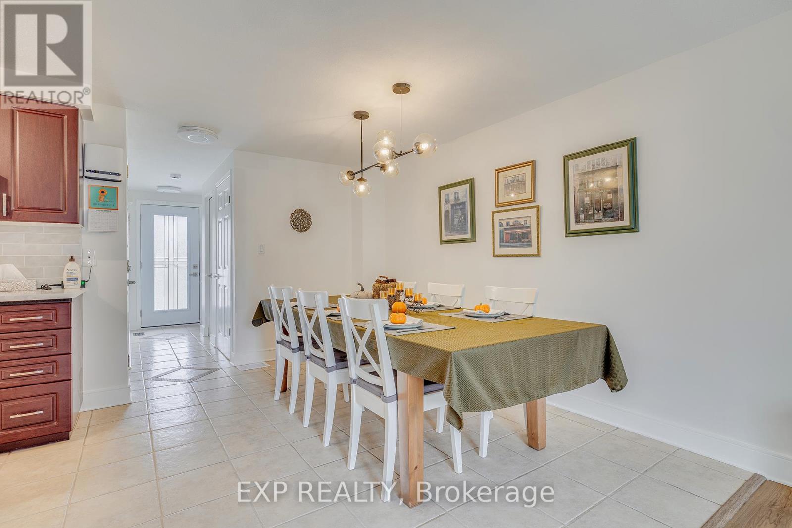 220 Prosperity Drive, Kitchener, Ontario  N2E 4E5 - Photo 4 - X12437846