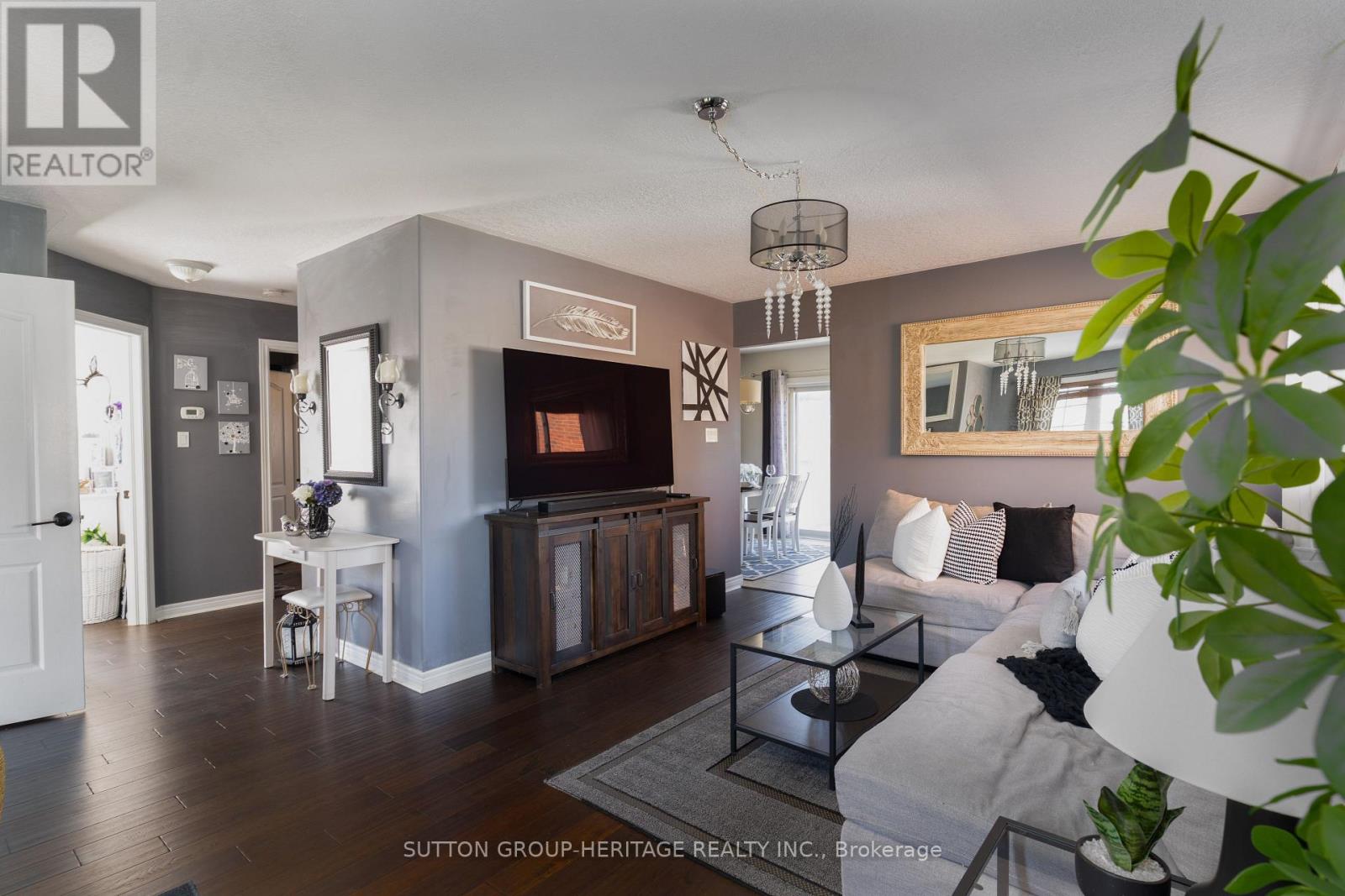 99 Sweetnam Drive, Kawartha Lakes, Ontario  K9V 0A6 - Photo 5 - X12437858