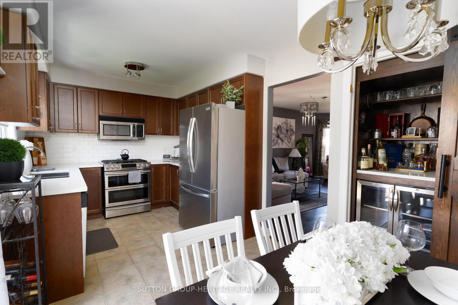 99 Sweetnam Drive, Kawartha Lakes, Ontario  K9V 0A6 - Photo 7 - X12437858