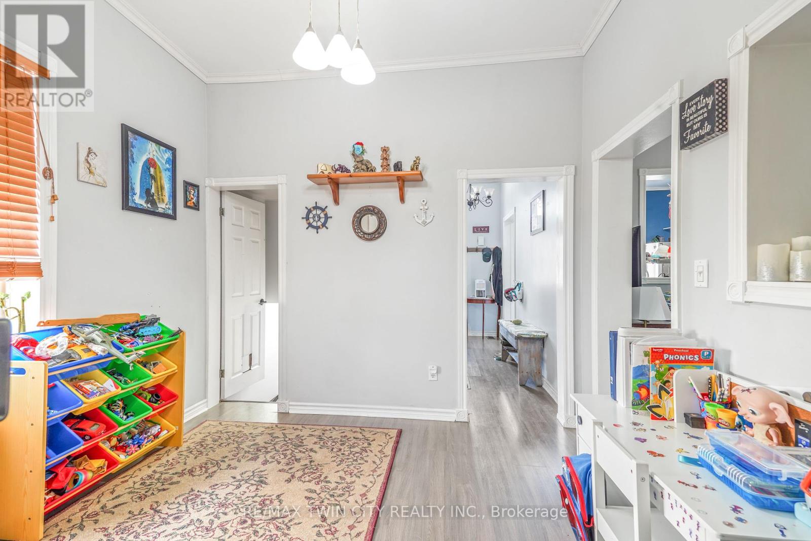 60 Terrace Hill Street, Brantford, Ontario  N3R 1G1 - Photo 17 - X12437862