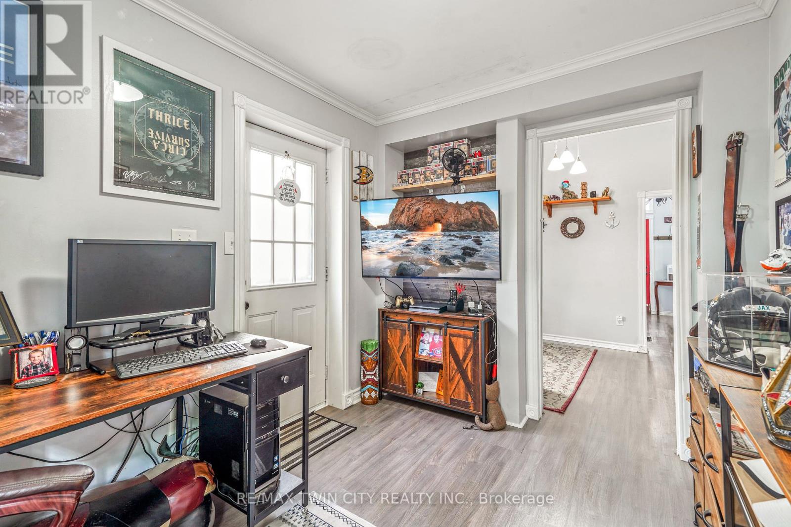 60 Terrace Hill Street, Brantford, Ontario  N3R 1G1 - Photo 19 - X12437862