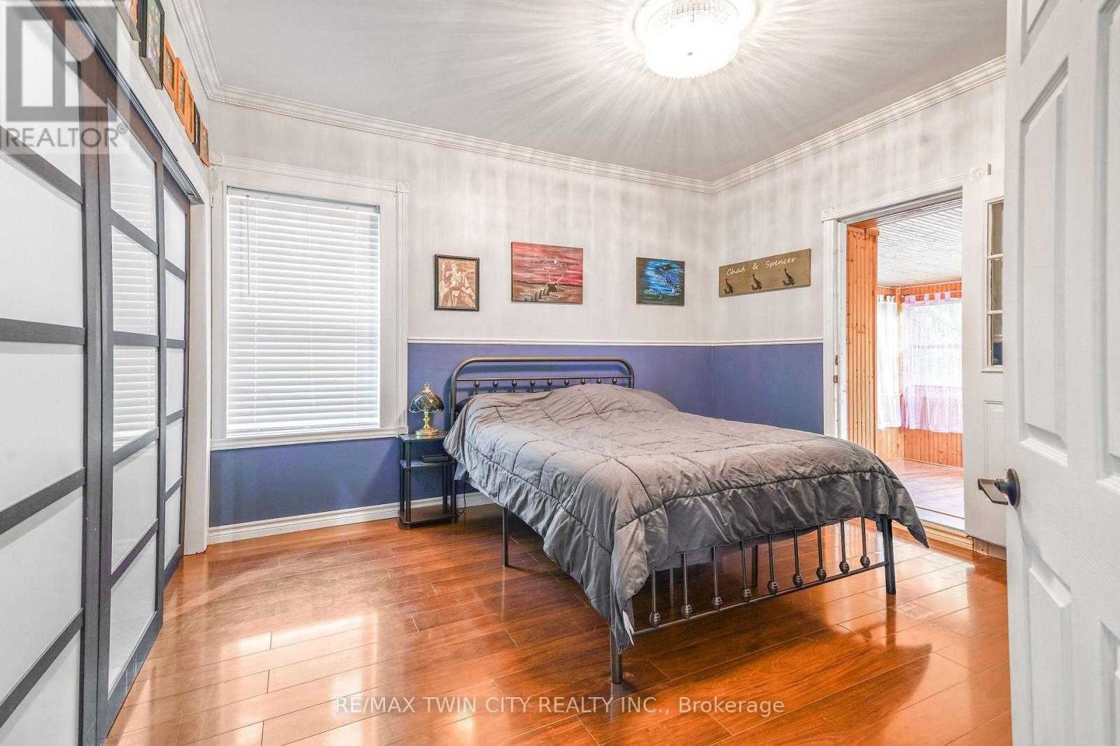 60 Terrace Hill Street, Brantford, Ontario  N3R 1G1 - Photo 23 - X12437862
