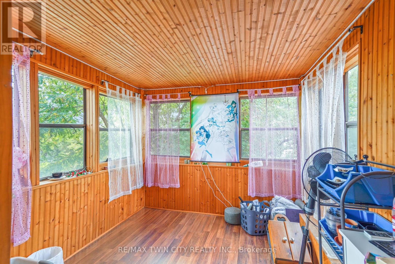 60 Terrace Hill Street, Brantford, Ontario  N3R 1G1 - Photo 25 - X12437862